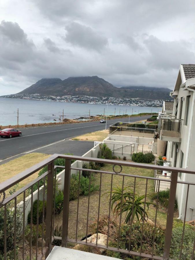 Ollava Guesthouse Simonʼs Town Exteriér fotografie